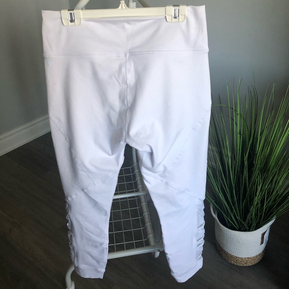 Fabletics Powerhold Leggings - Picture 2 of 4